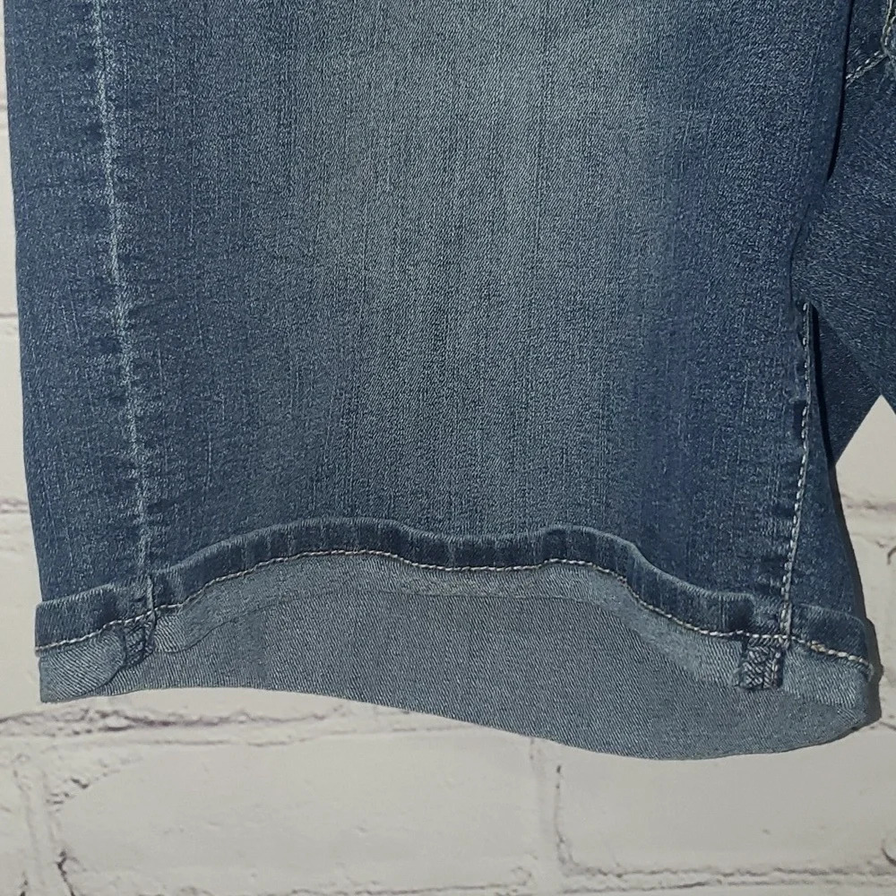 Signature Levi Strauss Womens Jean Shorts Size 22W - Picture 4 of 11